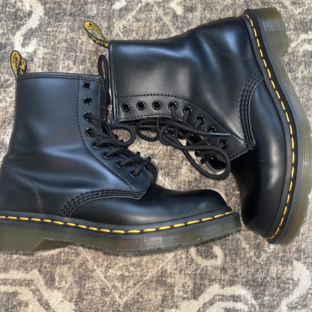 Dr. Martens Women's Size US 5
